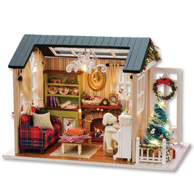 Christmas Themed Living Room Dollhouse