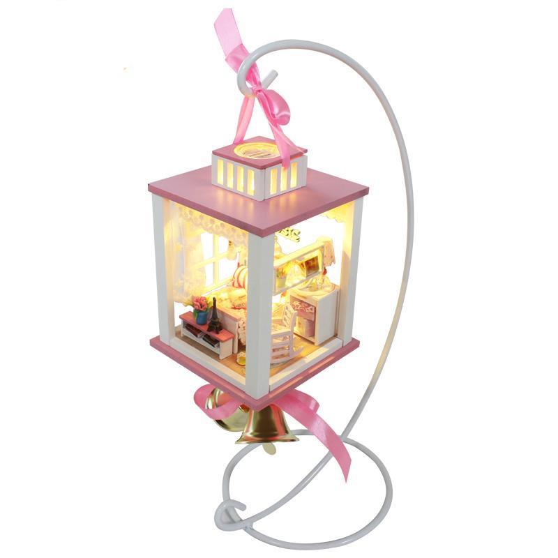 Lamp Bedroom Dollhouse with Ribbon Holder