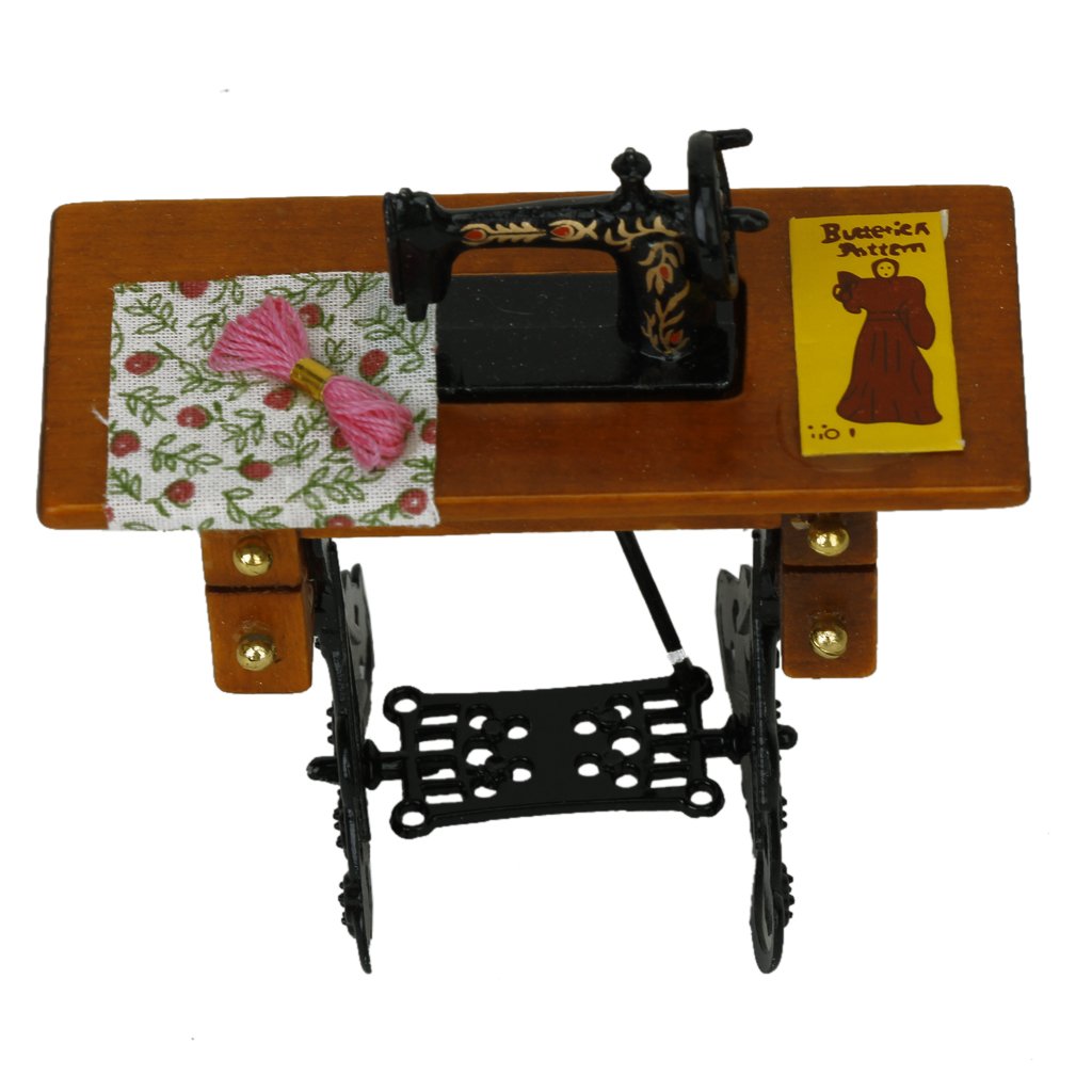 Vintage Sewing Machine Set