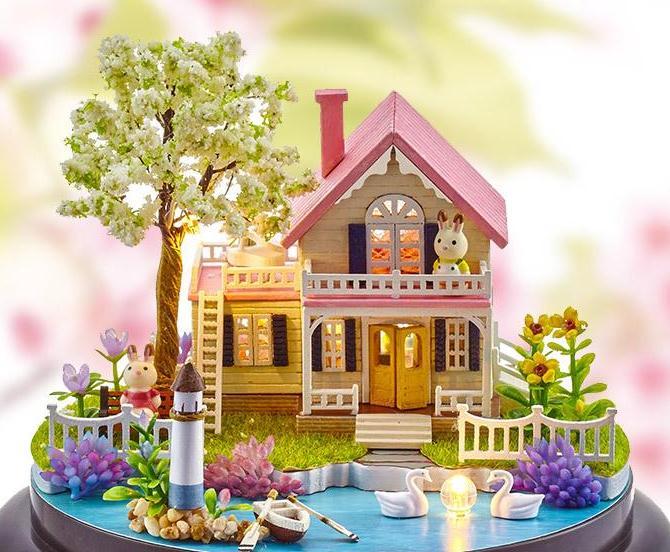 Spring of Flowers Doll House Globe